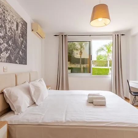 Urban Living Palatino Pool Apartament Limassol
